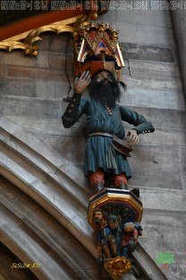 Geschnitzte Figuren gehören zur außergewöhnlichen historischen Ausstattung der Schwalbennestorgel. (Bild: Stefan Siedler)